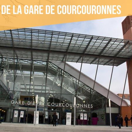 Le Cosy Yellow Appartement Lumineux A 5 Min De La Gare D'Evry Avec Parking Gratuit Courcouronnes Dış mekan fotoğraf