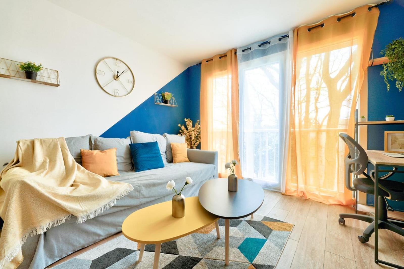 Le Cosy Yellow Appartement Lumineux A 5 Min De La Gare D'Evry Avec Parking Gratuit Courcouronnes Dış mekan fotoğraf